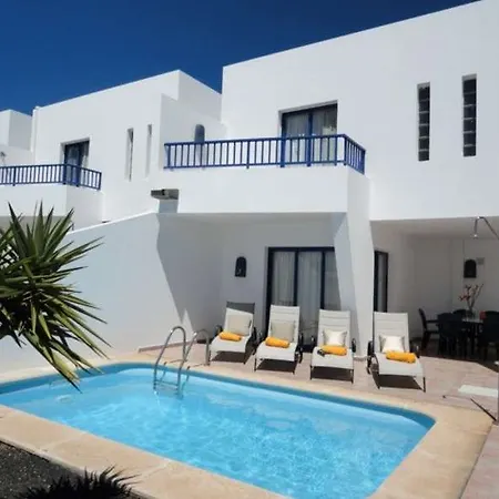 In Playa Blanca, Lanzarote 101672 2*